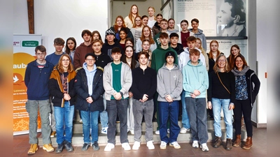 Schülerinnen und Schüler Einführungsphase am Städtischen Gymnasium Steinheim setzten sich während der Orientierungstage in Hardehausen mit großen Themen des Lebens auseinander. (Foto: Städtisches Gymnasium Steinheim / Dorothea Eulering)