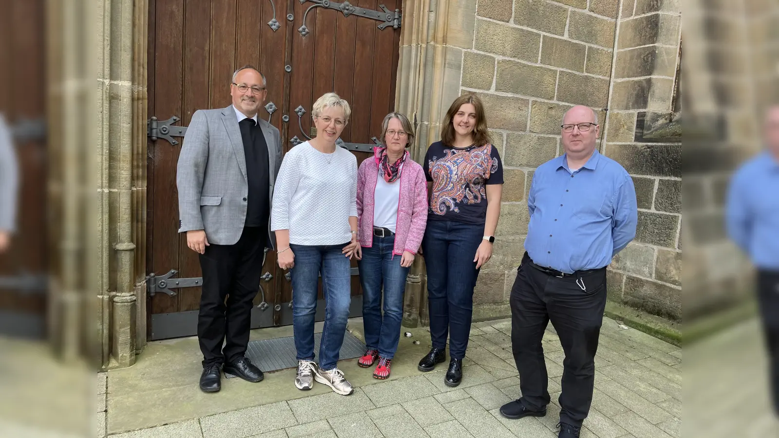 Erstes Treffen in Bad Driburg: Pfarrverwalter Msgr. Andreas Kurte, Pfarrsekretärin Bernadette Schröder, Gemeindereferentin Anne Frank, Verwaltungsleiterin Karin Schnabel, Pastor Peter Lauschus. (Foto: privat)