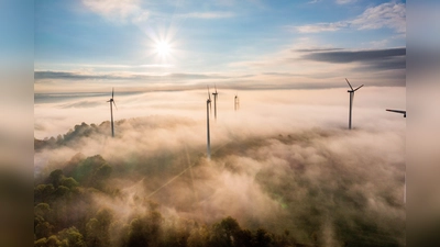 Windenergieanlagen bei Bosseborn. (Foto: Kreis Höxter/Noah Gievers)