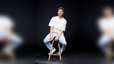 Luke Mockridge sorgt für Lacher.  (Foto: Boris Breuer)