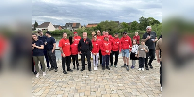 Die Teams bei der Drachenboot-Regatta (Foto: Team Drachenboot WSV)