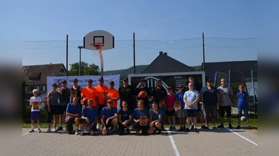 Während des Streetball-Turniers wurde zugleich der Platz eingeweiht. (Foto: privat)