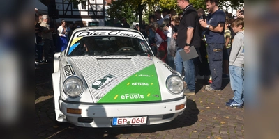 Die Röhrl-Klassik machte Station in Beverungen (Foto: Barbara Siebrecht)