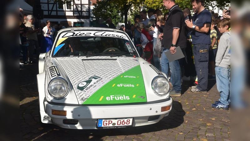 Die Röhrl-Klassik machte Station in Beverungen (Foto: Barbara Siebrecht)