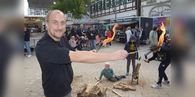 Ein starkes Programm lockte die Menschen am Wochenende zum Michaelismarkt nach Brakel. (Foto: Marc Otto)