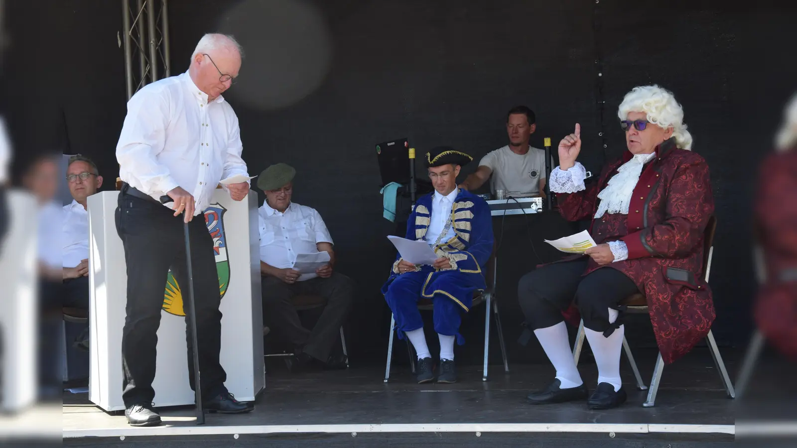 Beim Laudationes et Lamentationes kamen Zeitzeugen aus der Vergangenheit zu Wort. (Foto: Marc Otto)