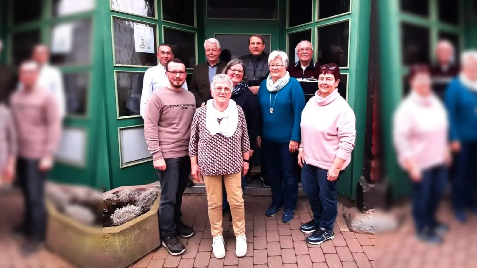 hinten v.l.: BM Markus Dittrich, Ulrich Schachtschneider, Detlef Schiweck, Willi Steinbrecher, Mitte v.l.: Niklas Eckermanns, Dr. Kirsten Groppe, Heike Schachtschneider, Annedore Steinbrecher, vorn: Susanne Rogasch (Foto: Dr. Kirsten Groppe)