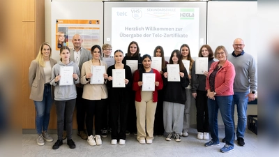 Zehn Schülerinnen und Schüler wurden für besondere Englischkenntnisse ausgezeichnet. (Foto: Sekundarschule Dreiländereck)