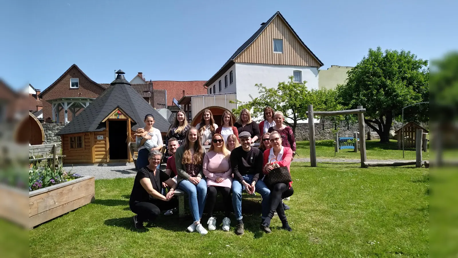 Studierende der HAWK treffen einen Ort mit Vorzeigecharakter im Ehrenamt. (Foto: HAWK)